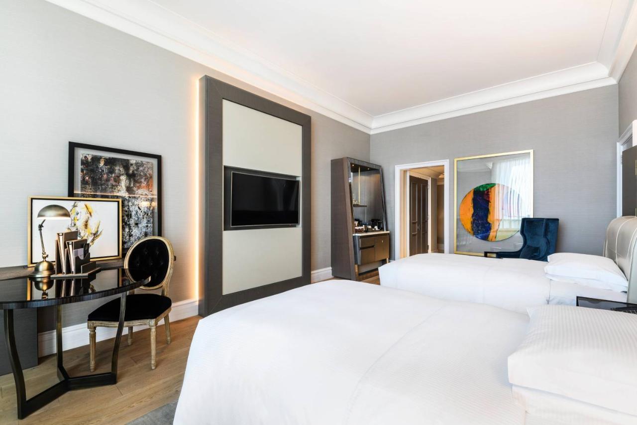 The Ritz-carlton, 5*
