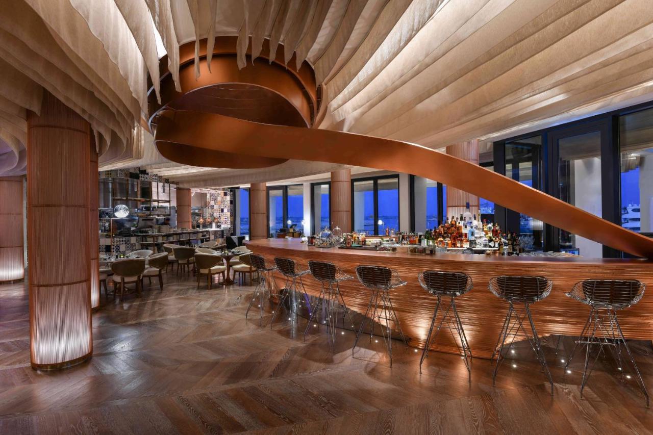 Hotel The Ritz-carlton,