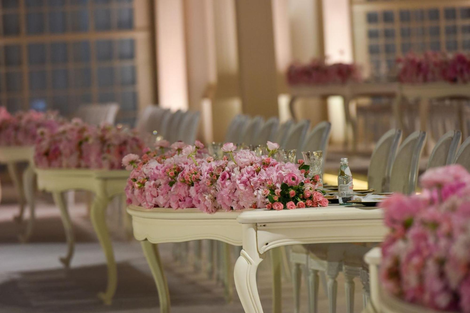 The Ritz-carlton,