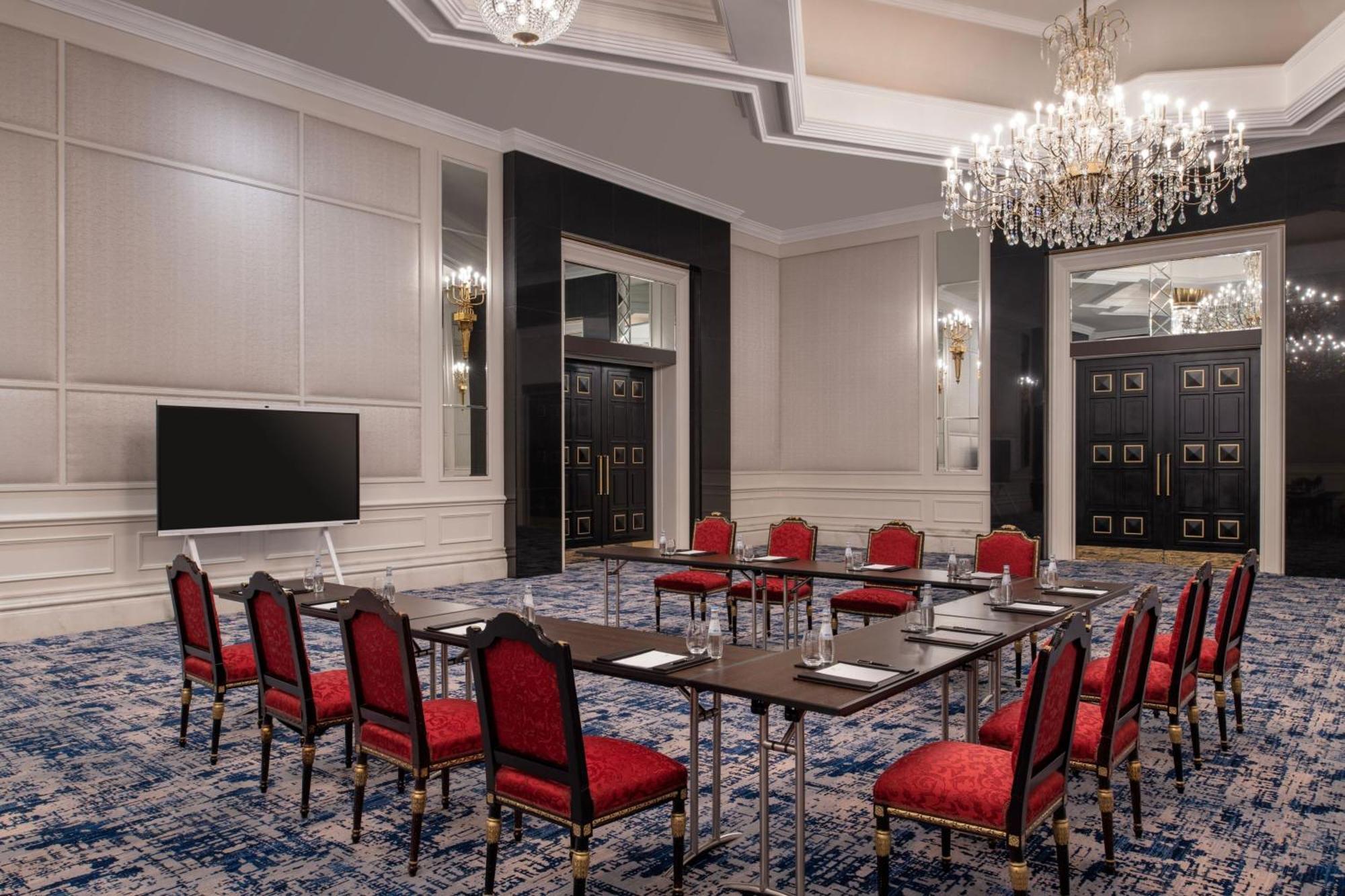 The Ritz-carlton,