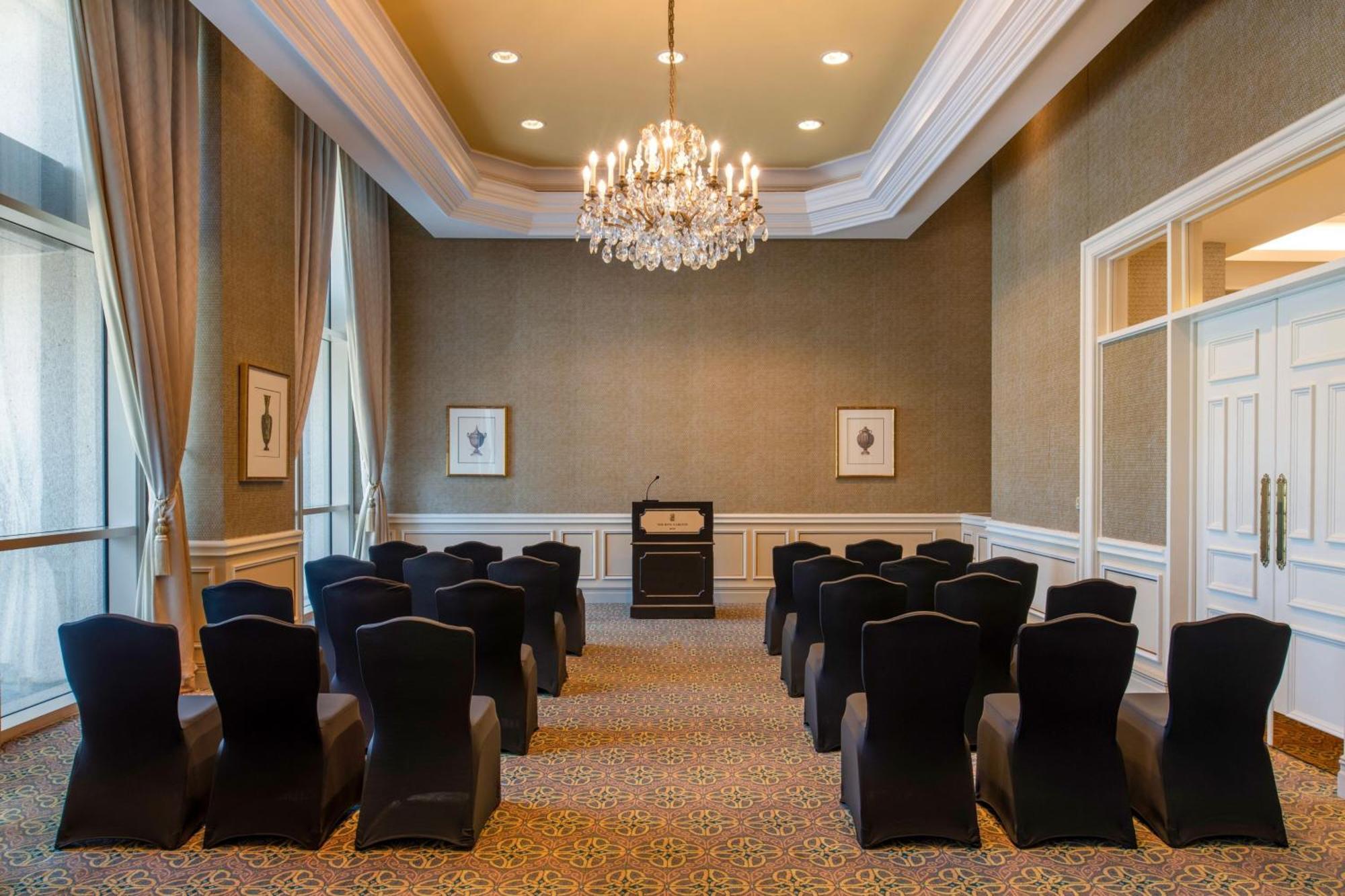 The Ritz-carlton, Hotel 5*