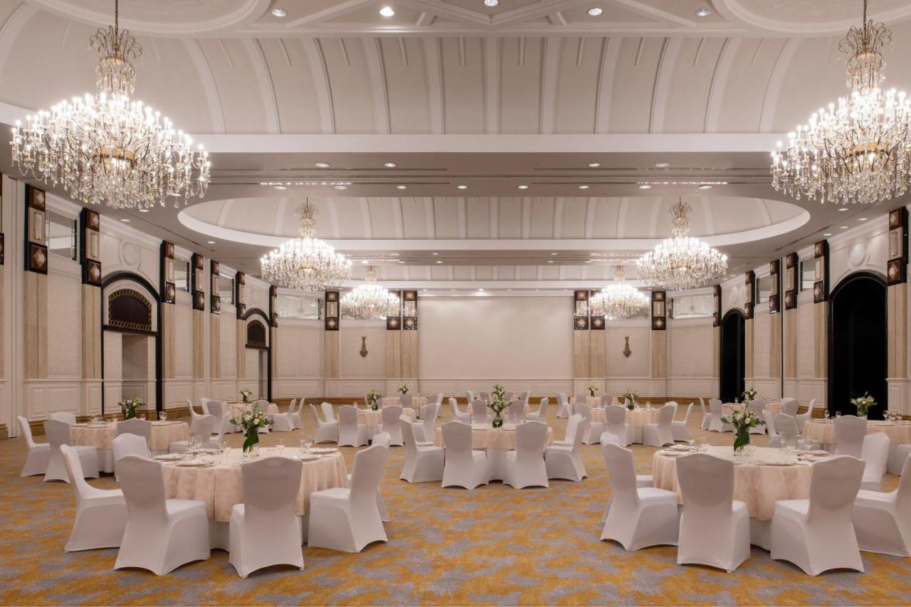 The Ritz-carlton, Hotel
